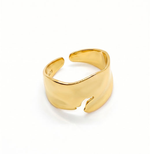 ALYS Gold Cracked Texture Ring for Women – Minimalist Sculptural Statement Adjustable Open Ring | Ash Mollie Studio - ASH MOLLIE STUDIO