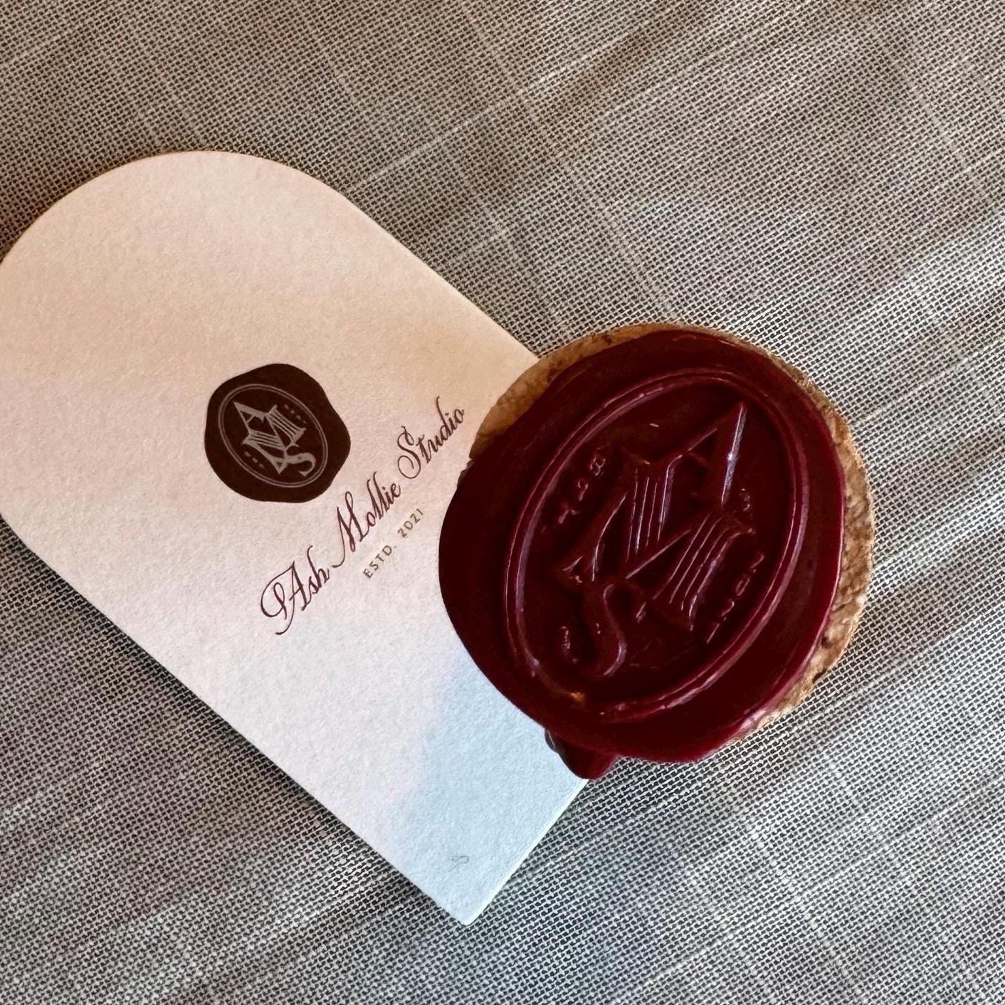 LUCREZIA Gold Knot Earring Studs - ASH MOLLIE STUDIO