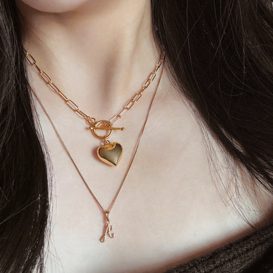 How to Layer Jewelry for an Effortlessly Elegant Look