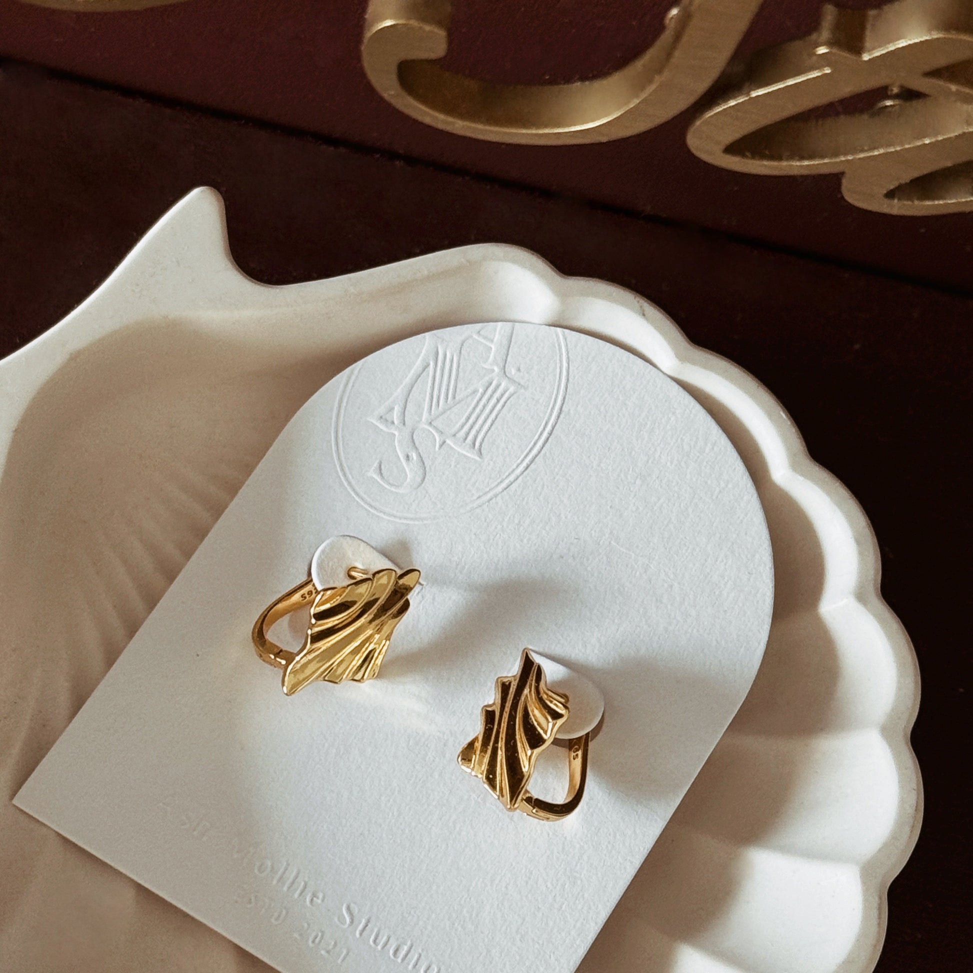 SERENA Diamond Shape Wavy Earrings - ASH MOLLIE STUDIO