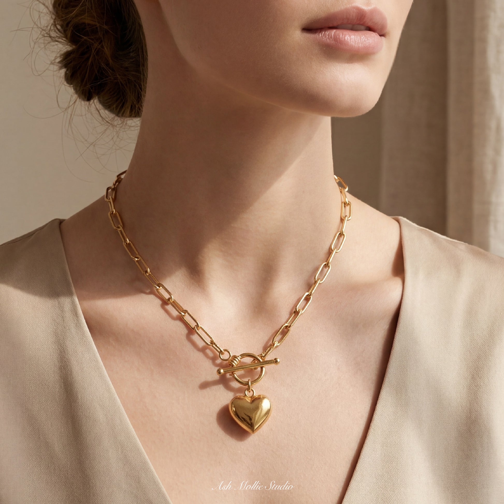 Gold Heart Pendant Necklace Choker for Women – Dainty Romantic Minimalist Jewelry | Ash Mollie Studio - ASH MOLLIE STUDIO