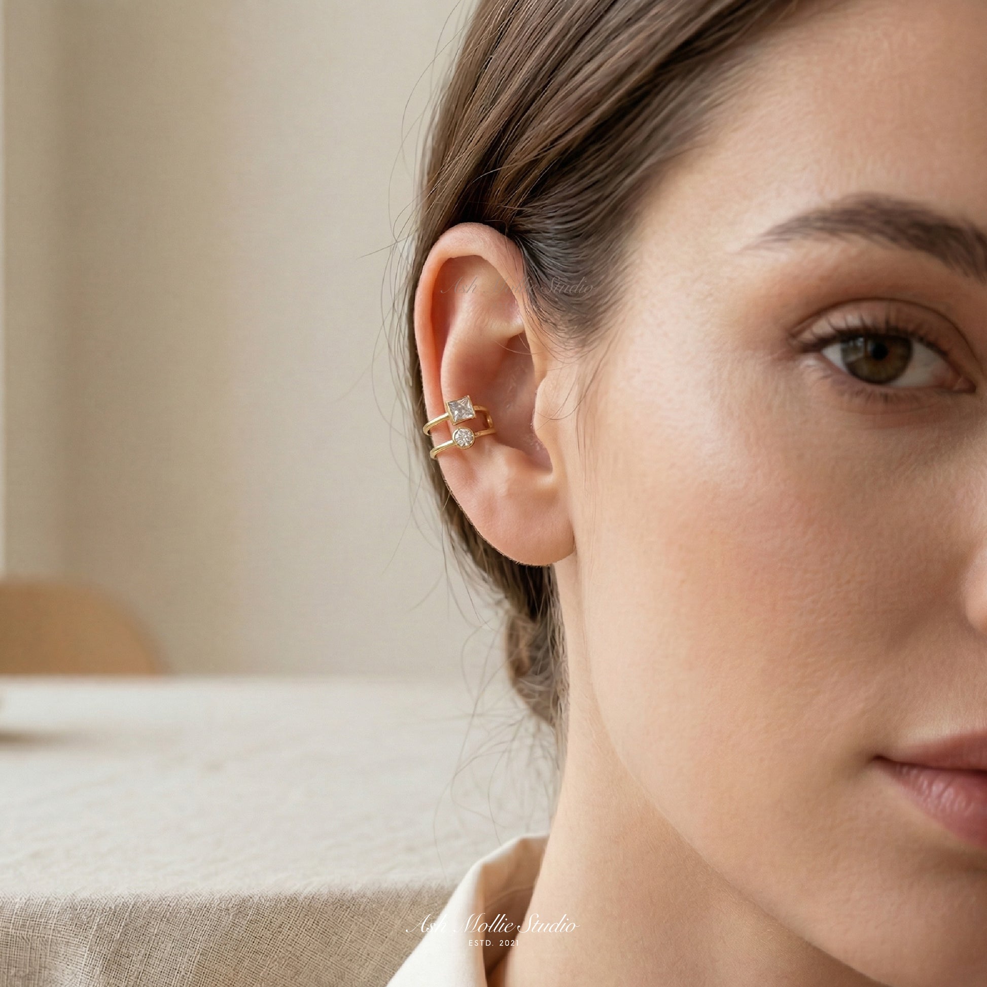 EVE Gold Ear Cuff with Stones – Minimalist Crystal No Piercing Jewelry | Ash Mollie Studio - ASH MOLLIE STUDIO