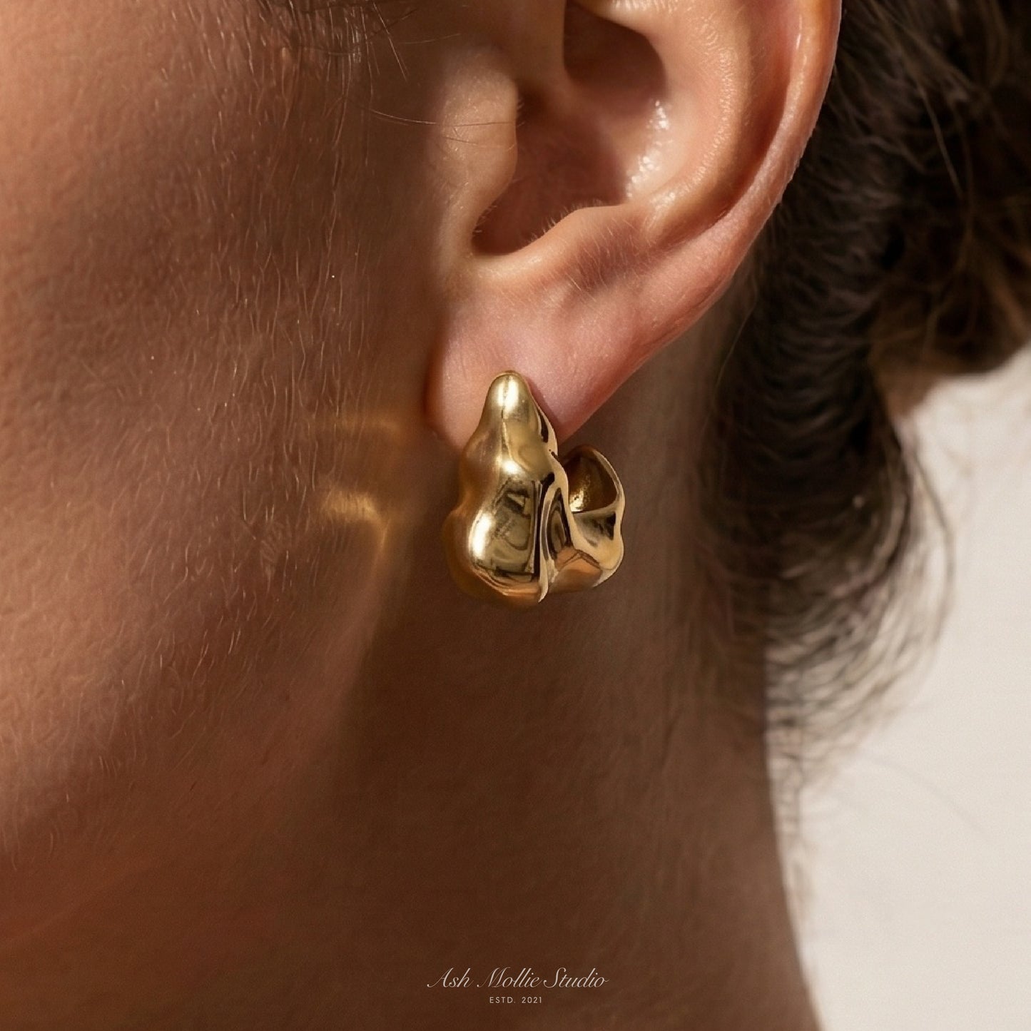 DEVI Uneven Wavy Earrings - ASH MOLLIE STUDIO