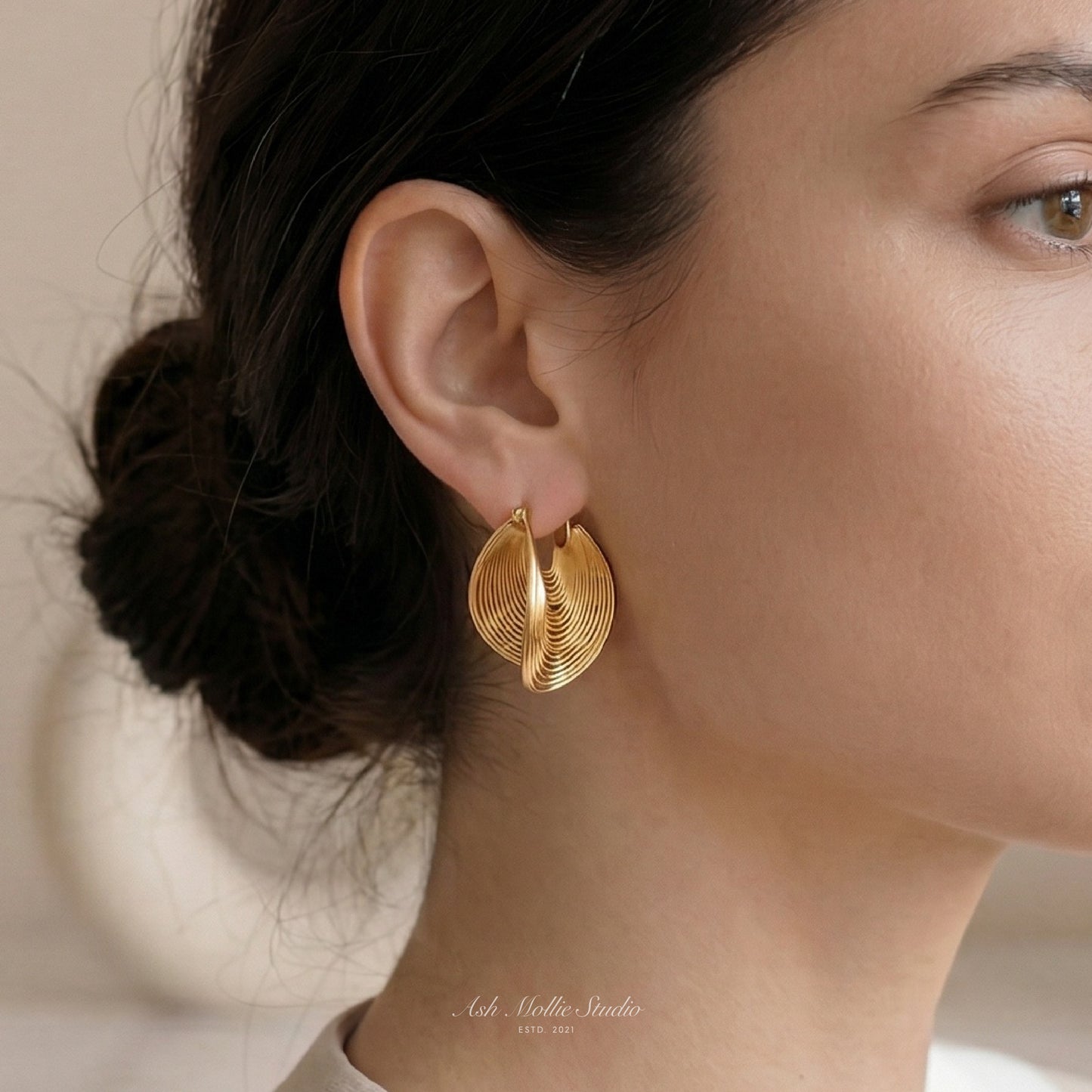 ALTHEA Vintage Folded Big Statement Gold Drop Earrings – Vintage Sculptural Fan Earrings | Ash Mollie Studio - ASH MOLLIE STUDIO