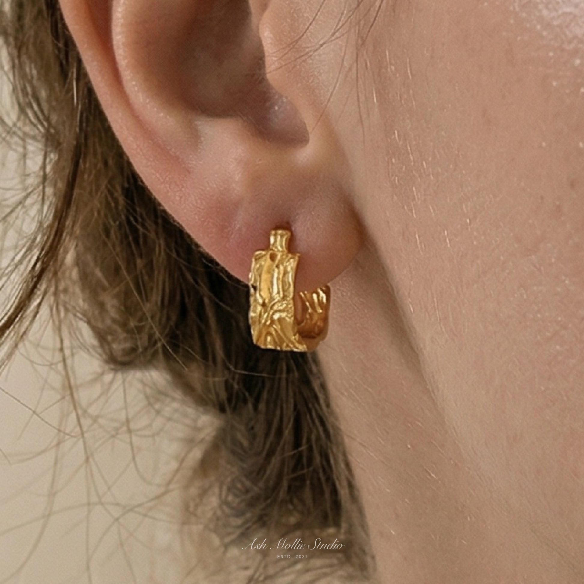 DELIA Squarish Earrings - ASH MOLLIE STUDIO