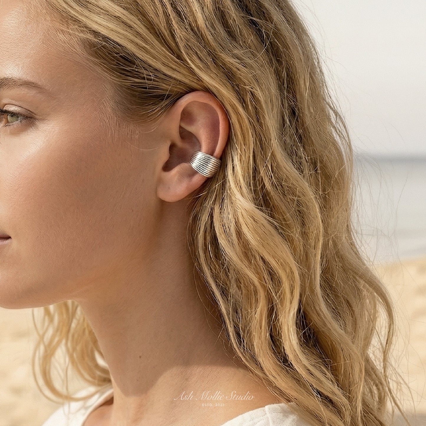 MAYA Gold Ear Cuff – Bold Statement Minimalist No Piercing Jewelry | Ash Mollie Studio - ASH MOLLIE STUDIO