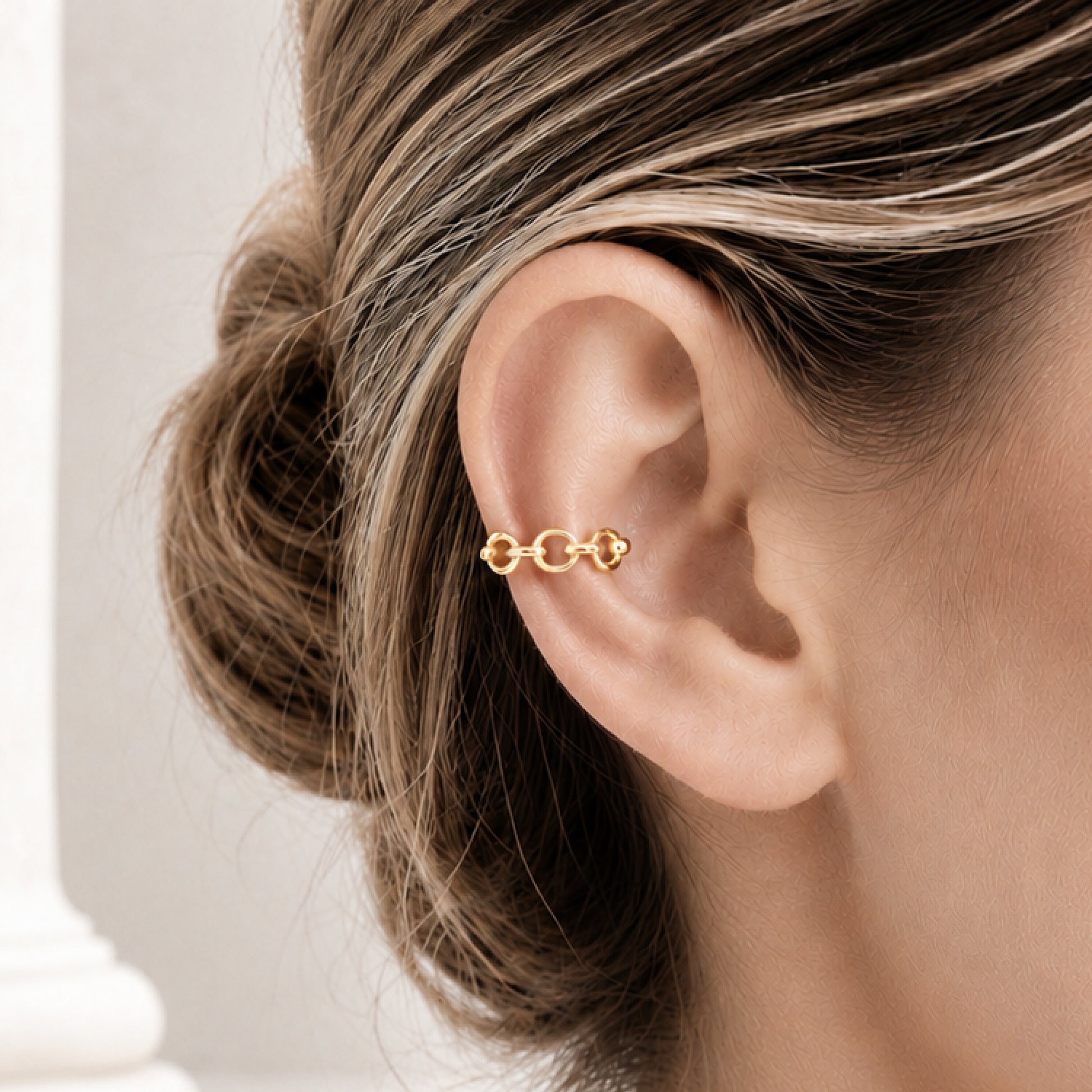 ELARA Gold Chain Ear Cuff - ASH MOLLIE STUDIO