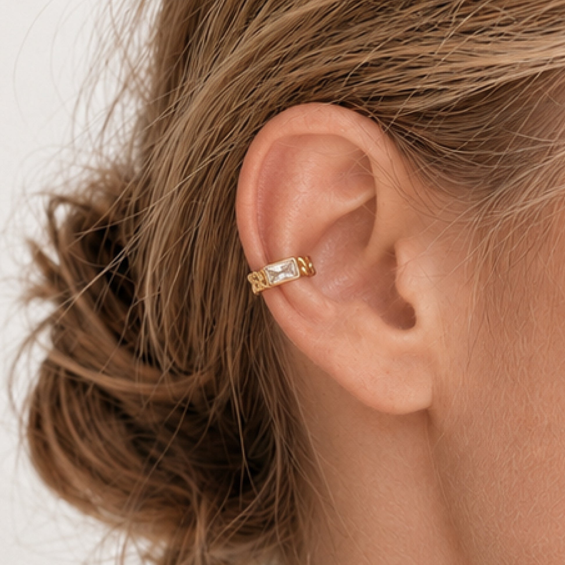 ARYA Chain Ear Cuff with Stone - ASH MOLLIE STUDIO