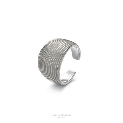 MAYA Gold Ear Cuff – Bold Statement Minimalist No Piercing Jewelry | Ash Mollie Studio - ASH MOLLIE STUDIO