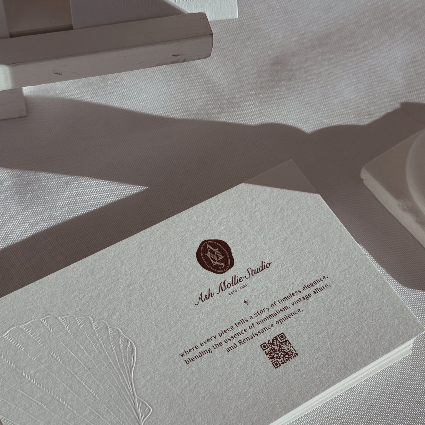 FARAH Heart Dangle Earrings - ASH MOLLIE STUDIO