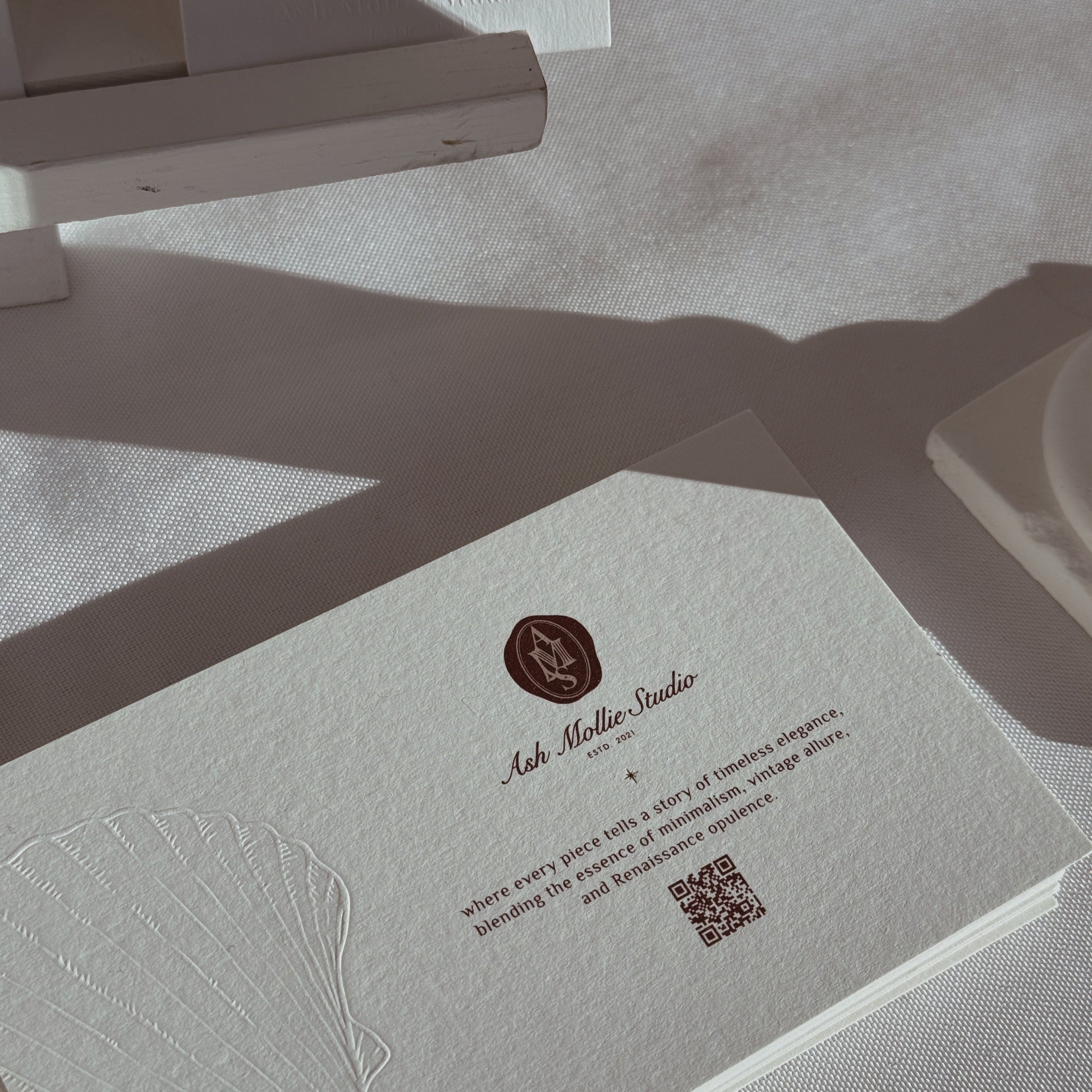 FARAH Heart Dangle Earrings - ASH MOLLIE STUDIO