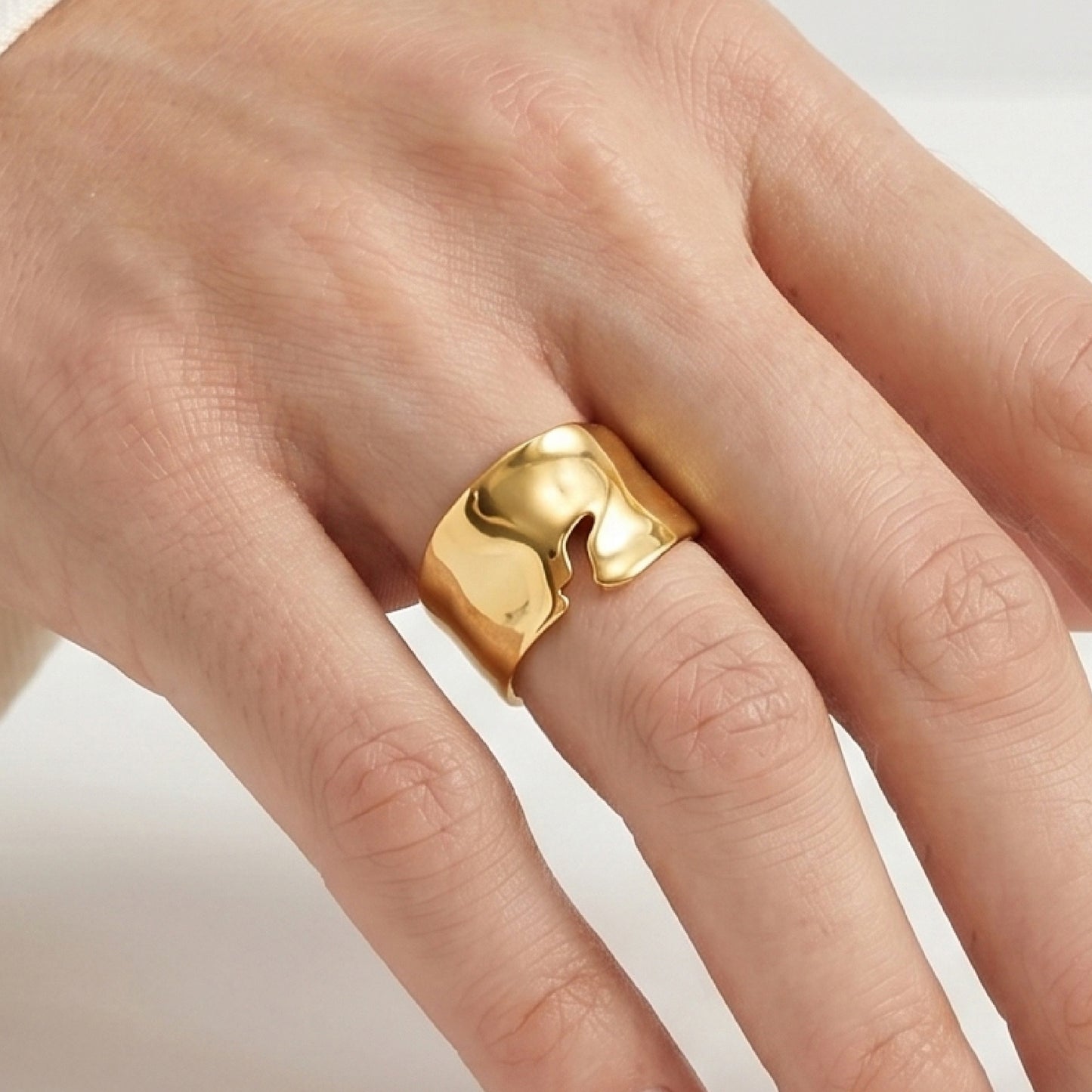 ALYS Gold Cracked Texture Ring for Women – Minimalist Sculptural Statement Adjustable Open Ring | Ash Mollie Studio - ASH MOLLIE STUDIO