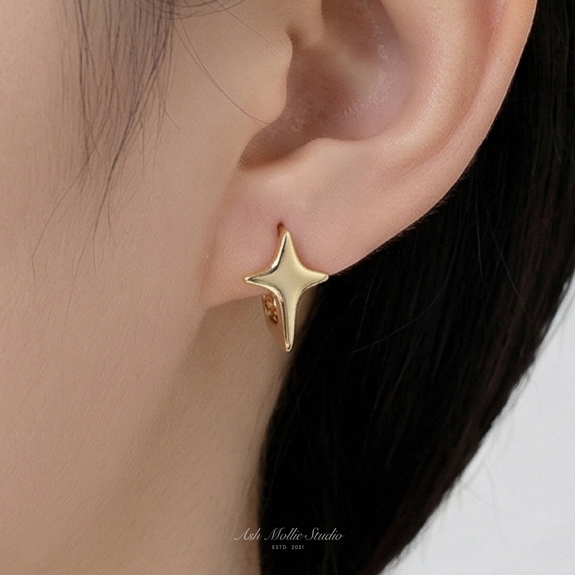 ALA Starburst Gold Earrings – Sparkle Statement Minimalist Jewelry | Ash Mollie Studio - ASH MOLLIE STUDIO