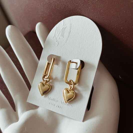 EMIE Heart Dangle Earrings - ASH MOLLIE STUDIO