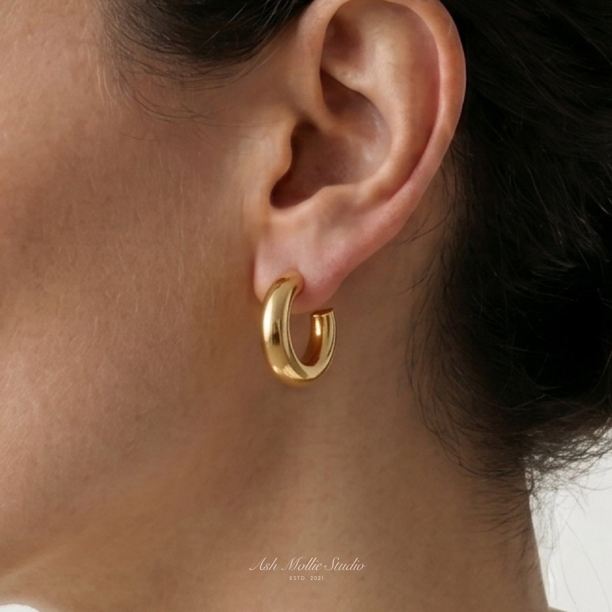 Livia Hoop Earrings - ASH MOLLIE STUDIO