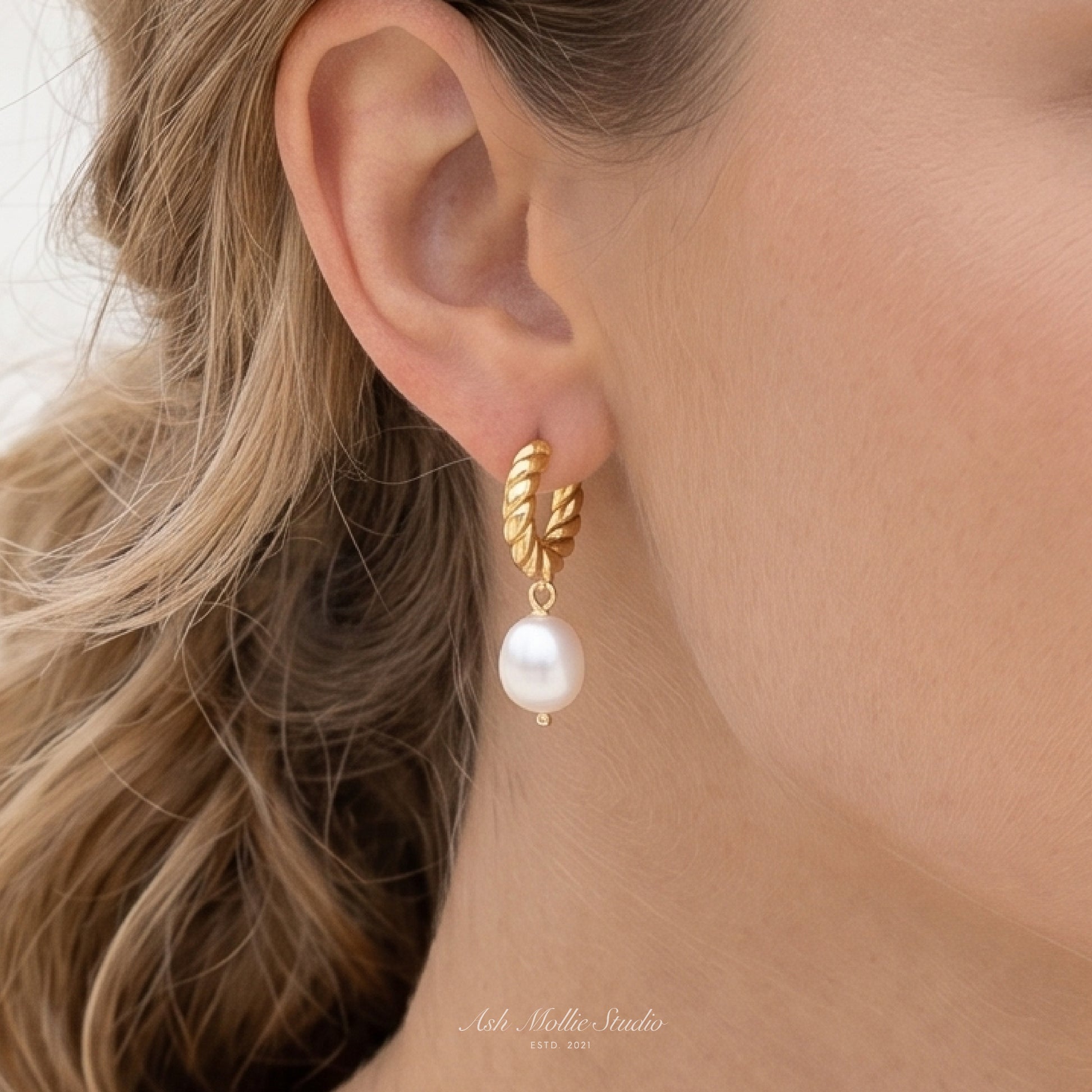 FRANCESCA Gold Braided Pearl Drop Hoop Earrings for Women – Minimalist Twisted Dainty Statement Jewelry | Ash Mollie Studio - ASH MOLLIE STUDIO