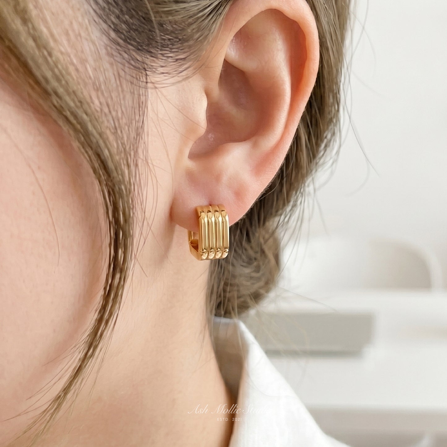 JUNO Square Hoop Earrings - ASH MOLLIE STUDIO