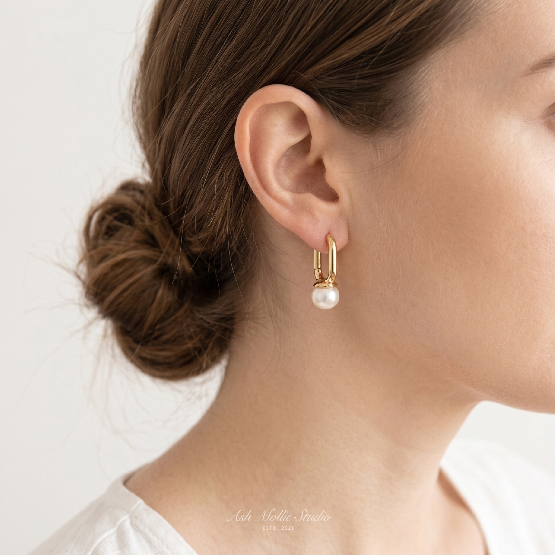 IRIS Gold Rectangle Pearl Hoop Earrings for Women – Minimalist Geometric Dainty Statement Jewelry | Ash Mollie Studio - ASH MOLLIE STUDIO