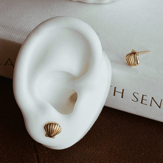 AINE Sea Shell Mini Earring Studs - ASH MOLLIE STUDIO