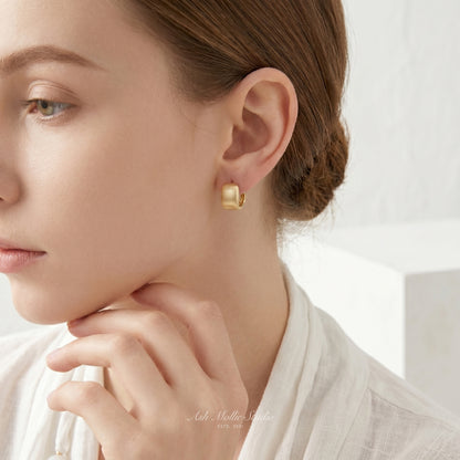 LAVANA Rectangular Higgie Earrings - ASH MOLLIE STUDIO