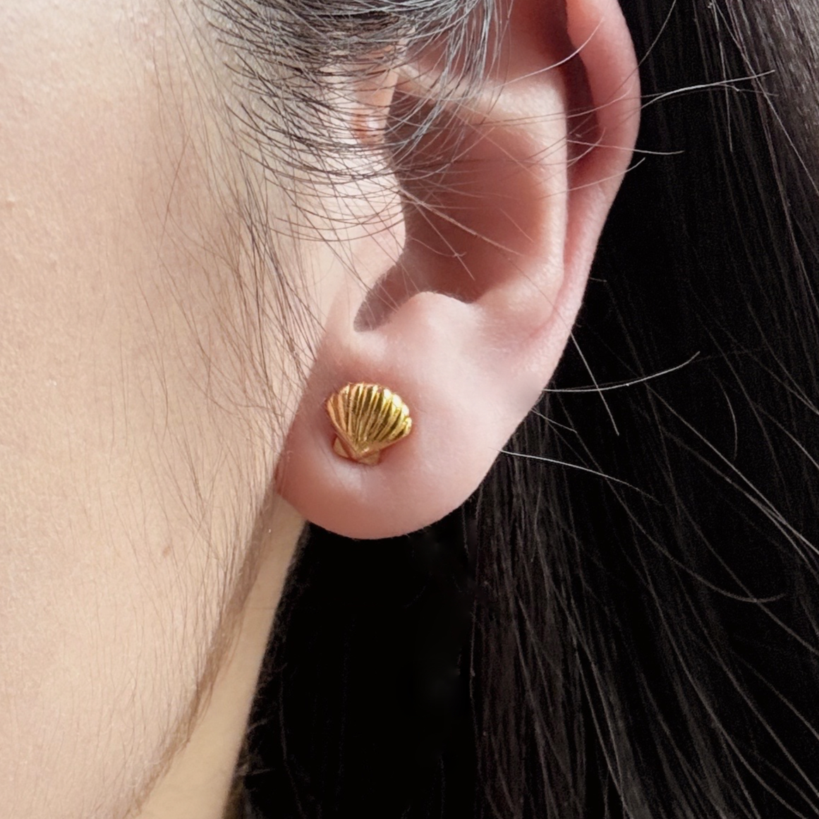 AINE Sea Shell Mini Earring Studs - ASH MOLLIE STUDIO