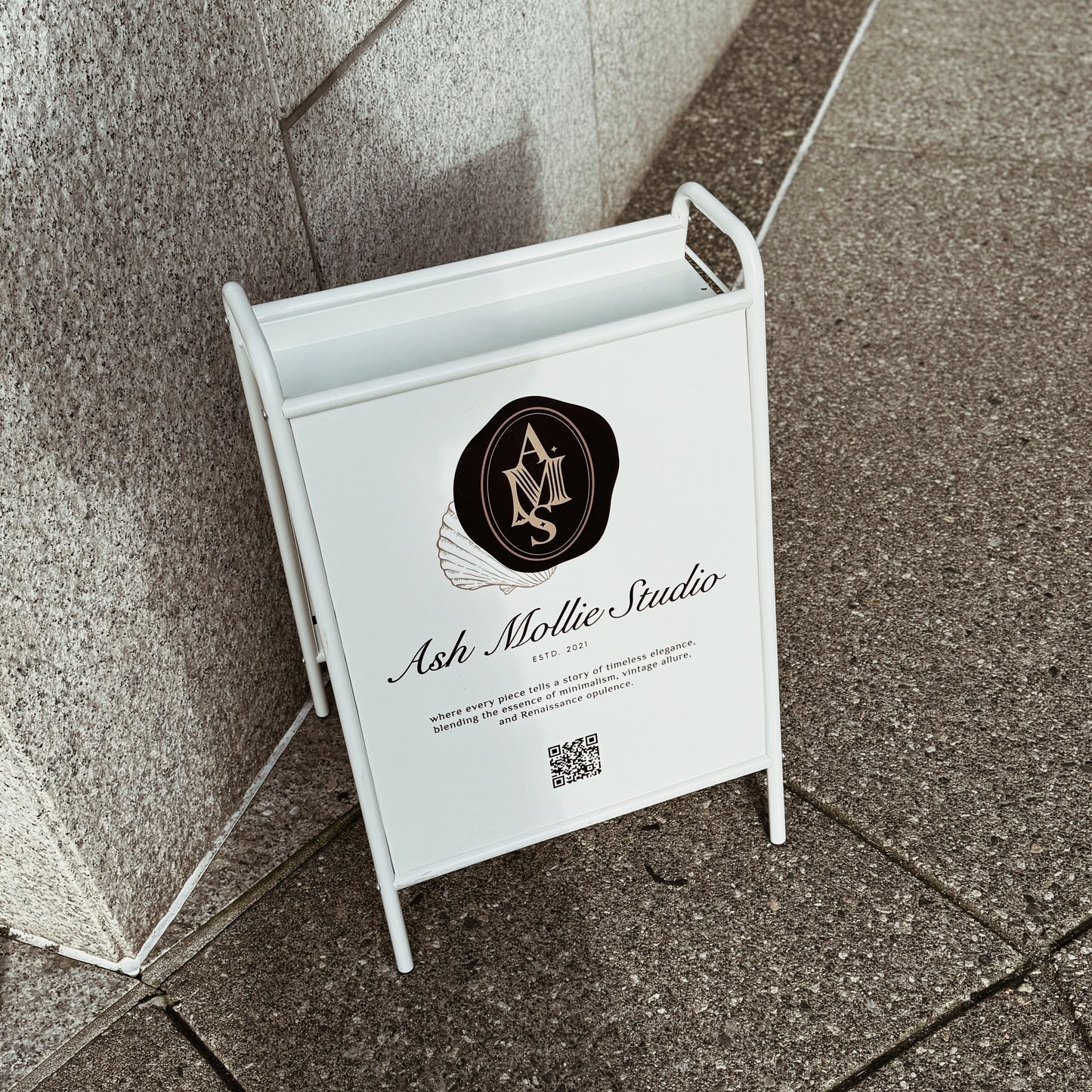 FARAH Heart Dangle Earrings - ASH MOLLIE STUDIO