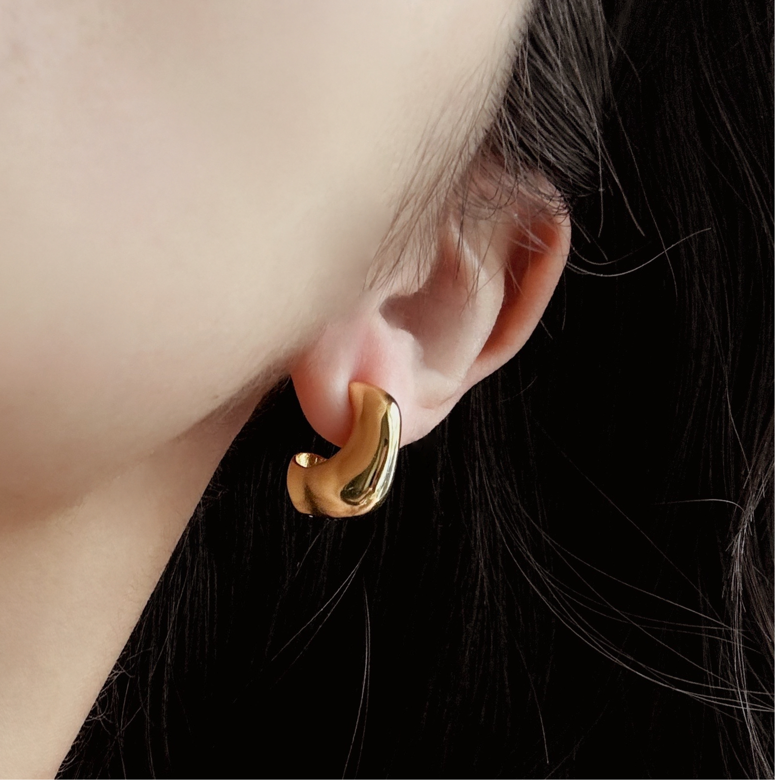 CATELYN Asymmetric Earring - ASH MOLLIE STUDIO