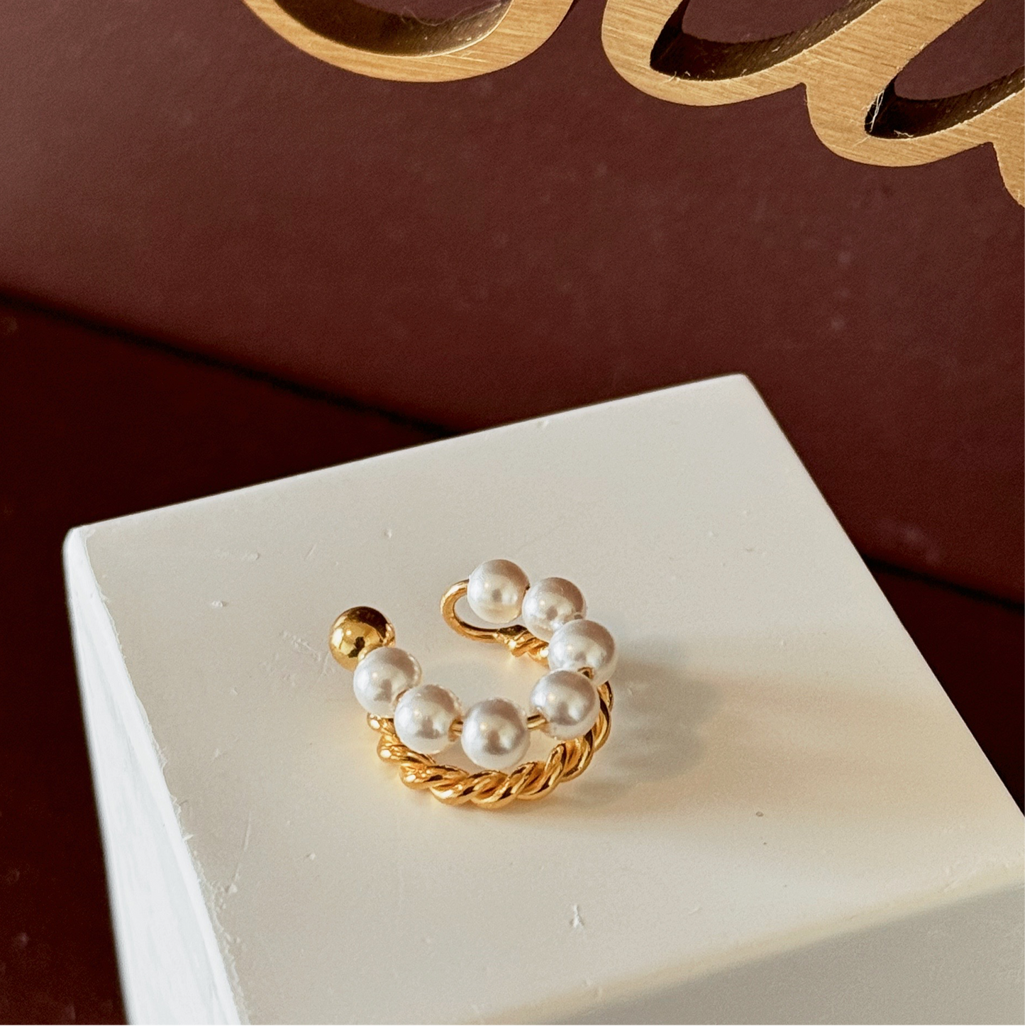 EPHY Pearls and Chain Ear Cuff - ASH MOLLIE STUDIO