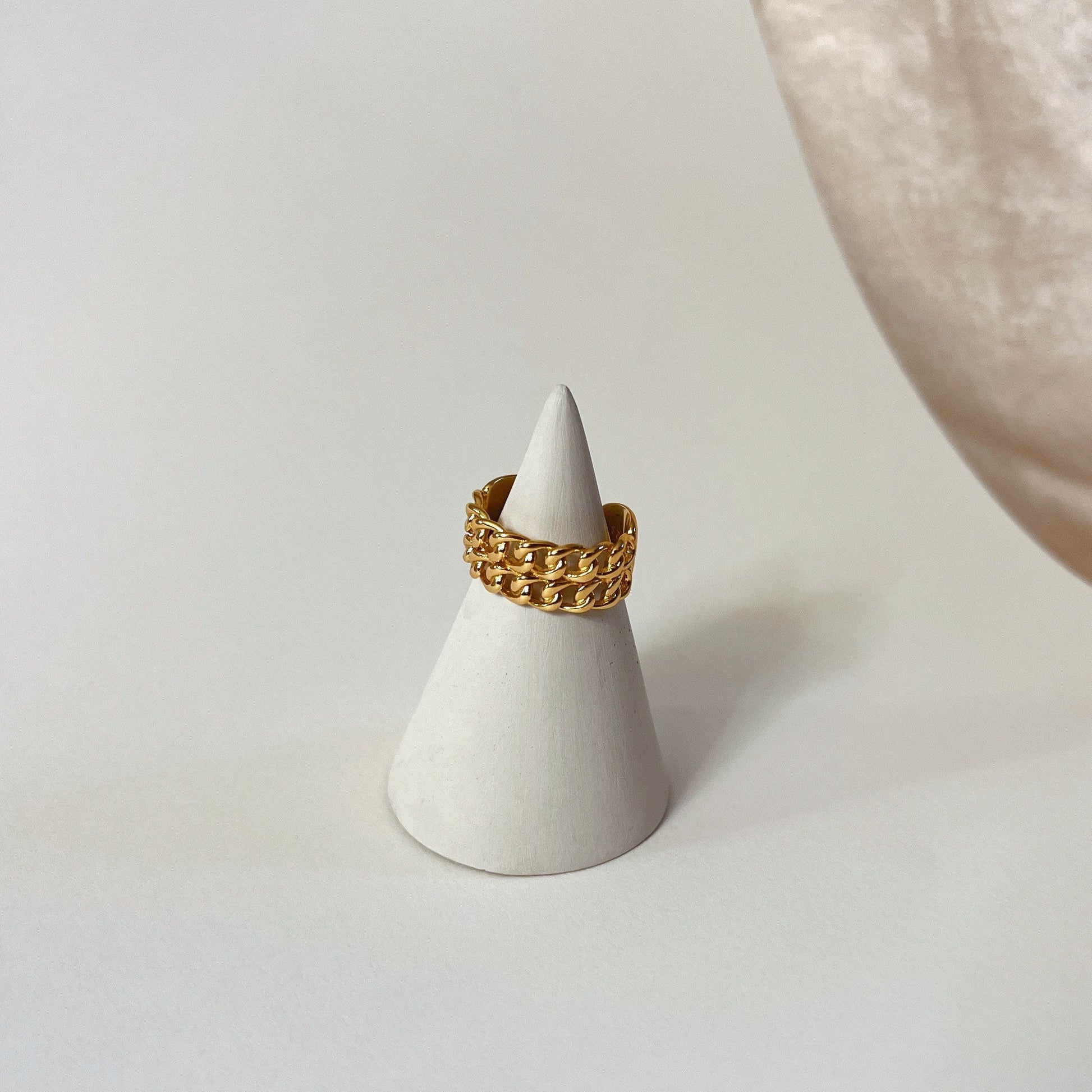 AMS Wide Band Gold Double Chain Ring