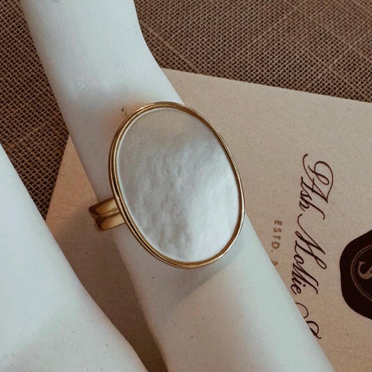 AMS French Vintage Classy Oval Peal Seashell Gold Ring