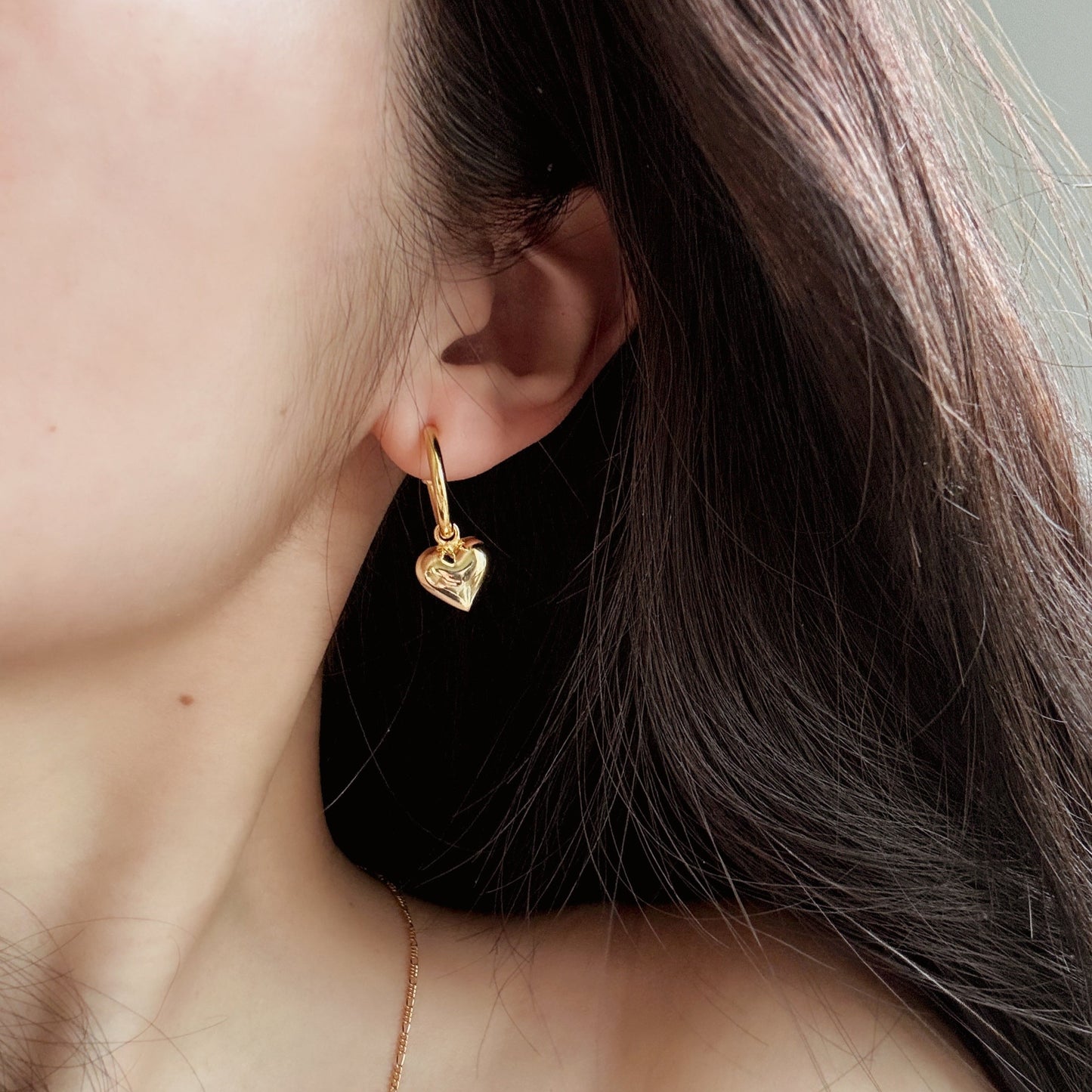 FARAH Heart Dangle Earrings - ASH MOLLIE STUDIO