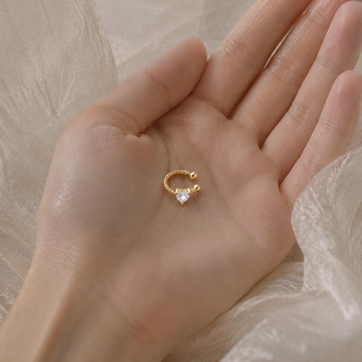 ANAISA Heart Stone Romantic No Piercing Ear Cuff - ASH MOLLIE STUDIO
