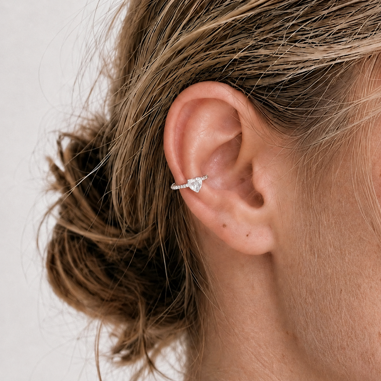 ANAISA Heart Stone Romantic No Piercing Ear Cuff - ASH MOLLIE STUDIO