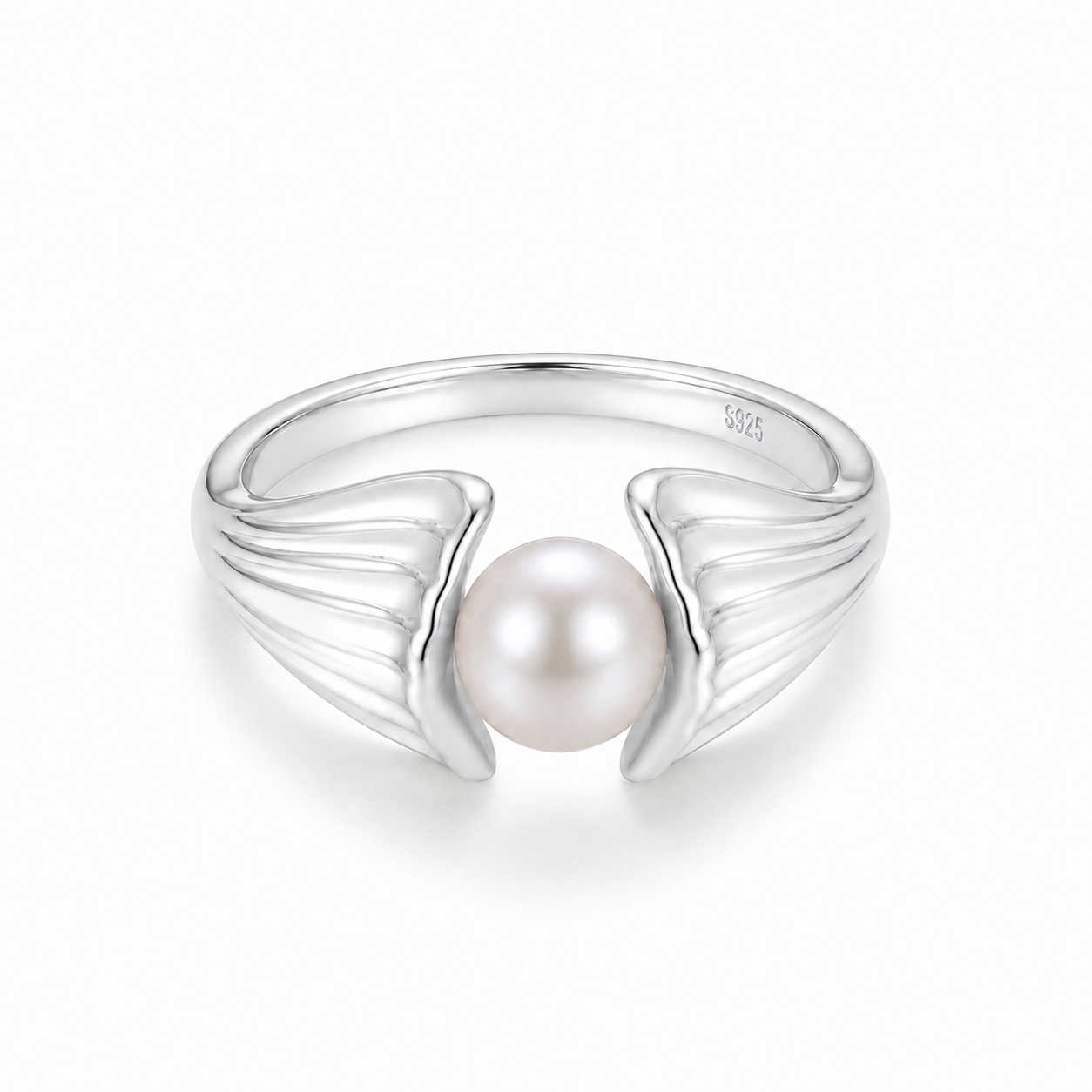 VENUS Seashell Pearl Ring - ASH MOLLIE STUDIO