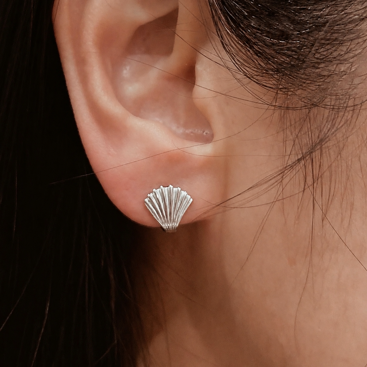 RHEA Seashell Stud Huggie Earrings
