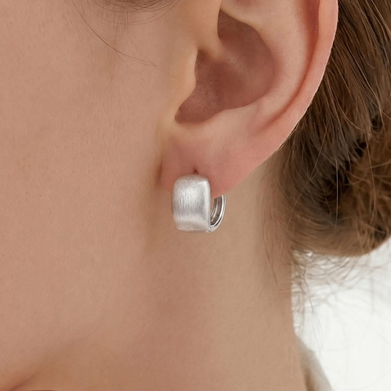 LAVANA Rectangular Higgie Earrings