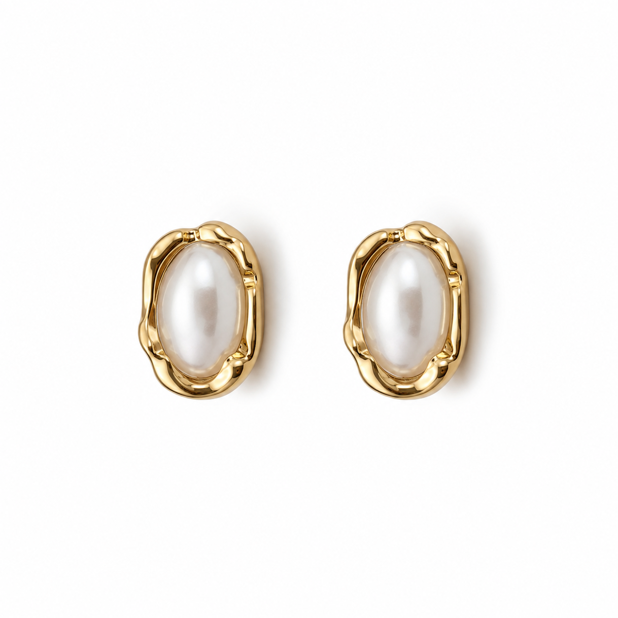 KATYA Gold Pearl Stud Earrings - ASH MOLLIE STUDIO