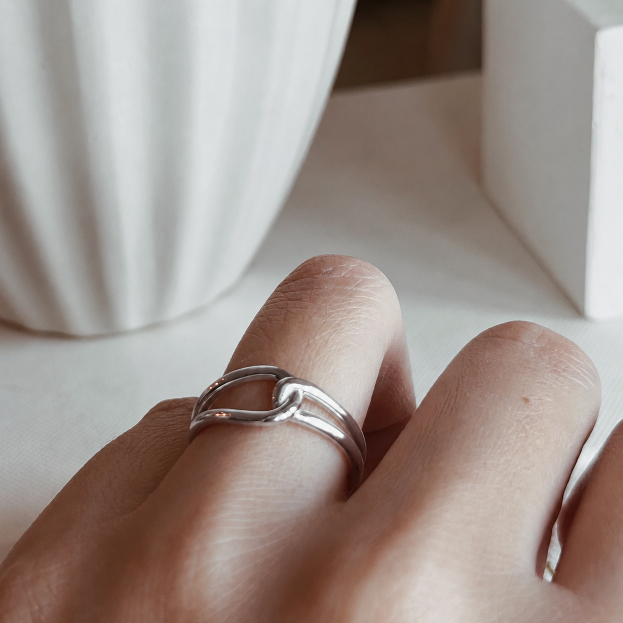 DÉNIA Minimalist Gold Sculptural Ring