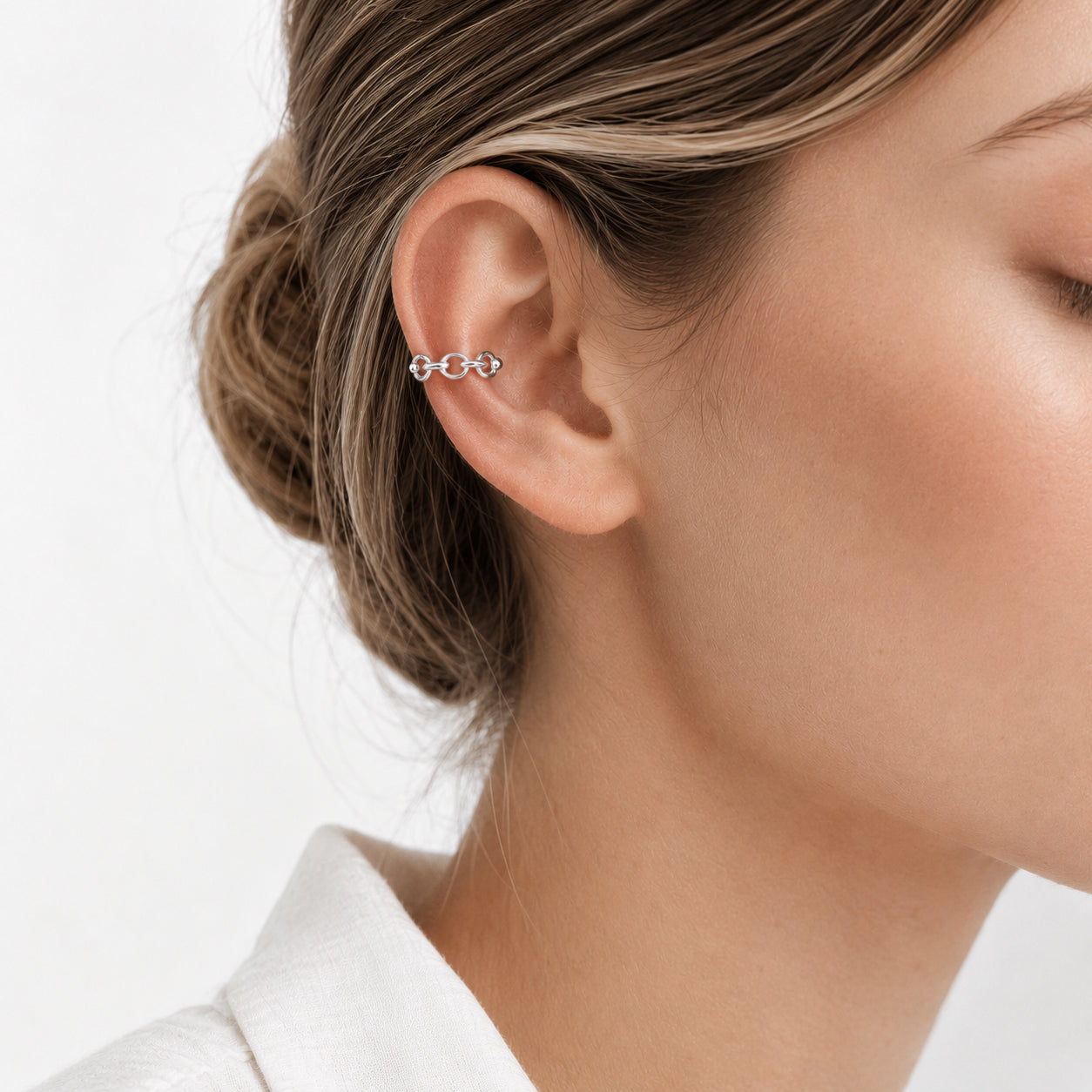 ELARA Gold Chain Ear Cuff - ASH MOLLIE STUDIO