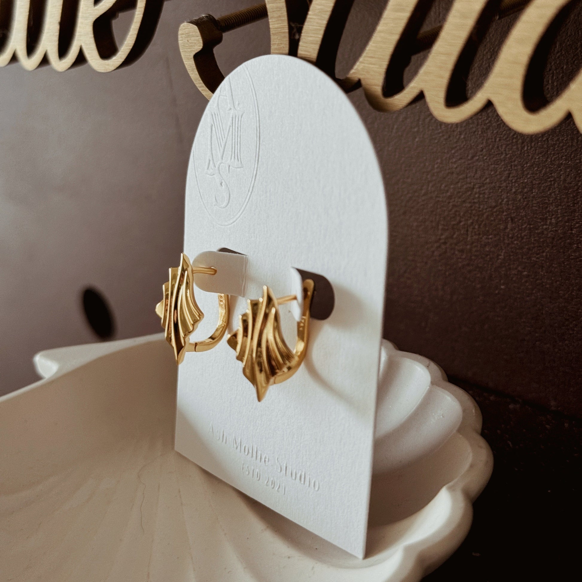 SERENA Diamond Shape Wavy Earrings - ASH MOLLIE STUDIO