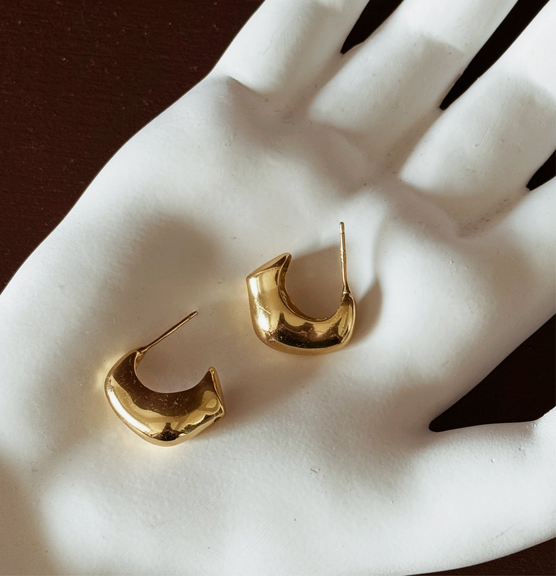 CATELYN Asymmetric Earring - ASH MOLLIE STUDIO