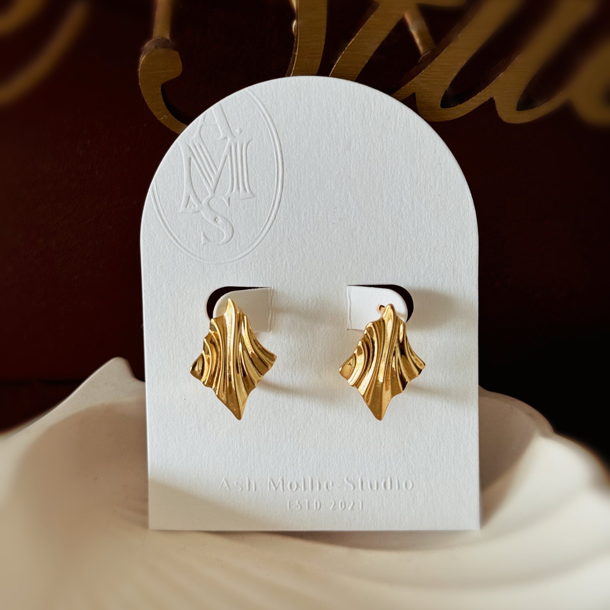 SERENA Diamond Shape Wavy Earrings - ASH MOLLIE STUDIO