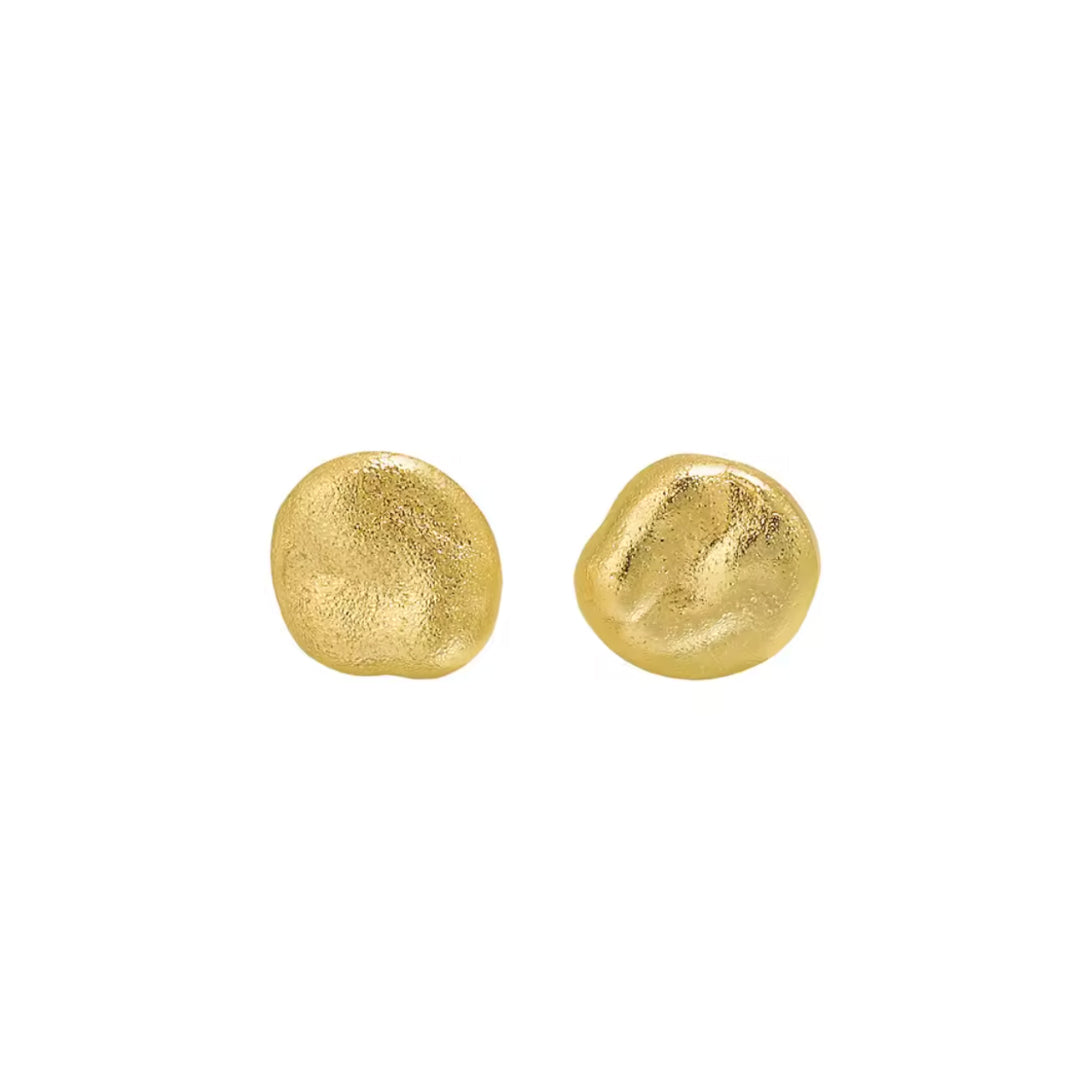CATERINA Gold Hammered Stud Earrings for Women – Minimalist Dainty Everyday Jewelry | Ash Mollie Studio - ASH MOLLIE STUDIO