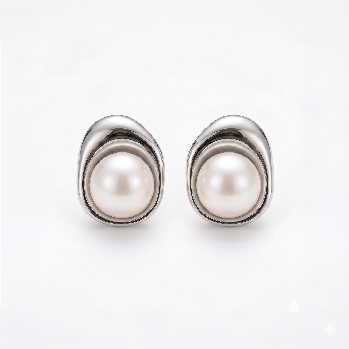 SELENE Gold Pearl Stud Earrings for Women – Minimalist Dainty Everyday Classic Jewelry | Ash Mollie Studio - ASH MOLLIE STUDIO